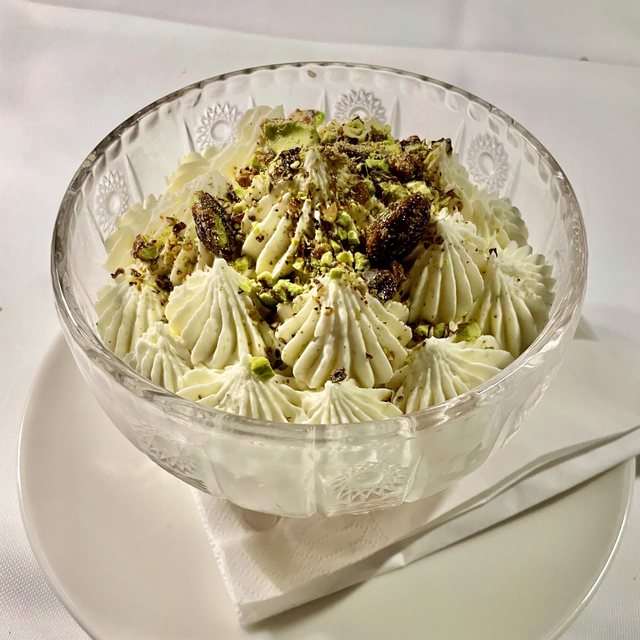 Something cold under pistachio